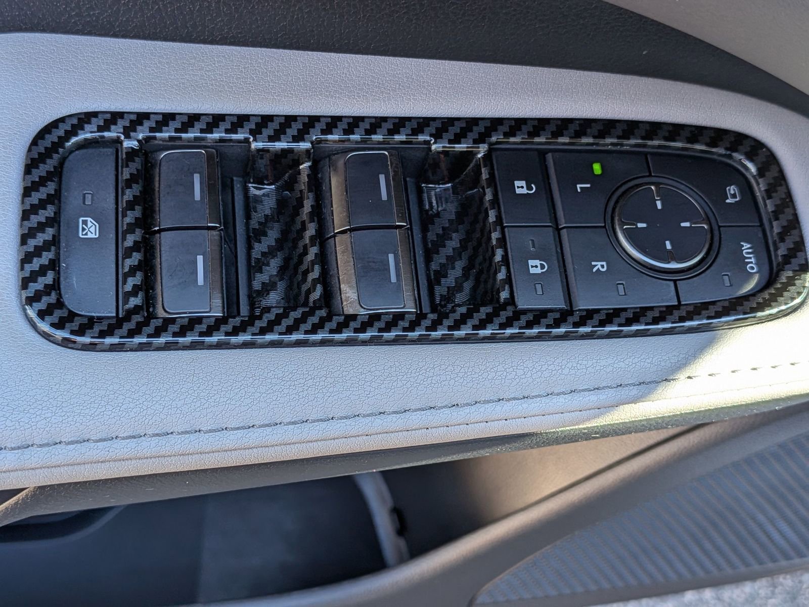 Used 2023 Lexus RX 350 Premium w/ Accessory Package image 14