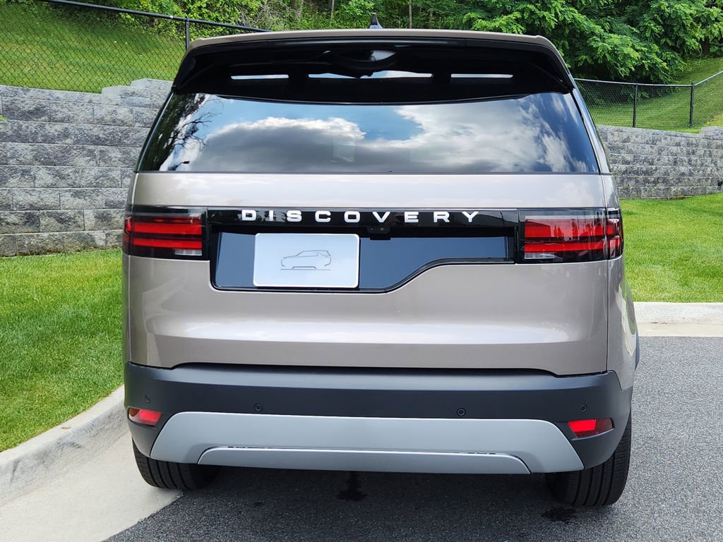 Certified 2025 Land Rover Discovery S AWD/4WD image 7