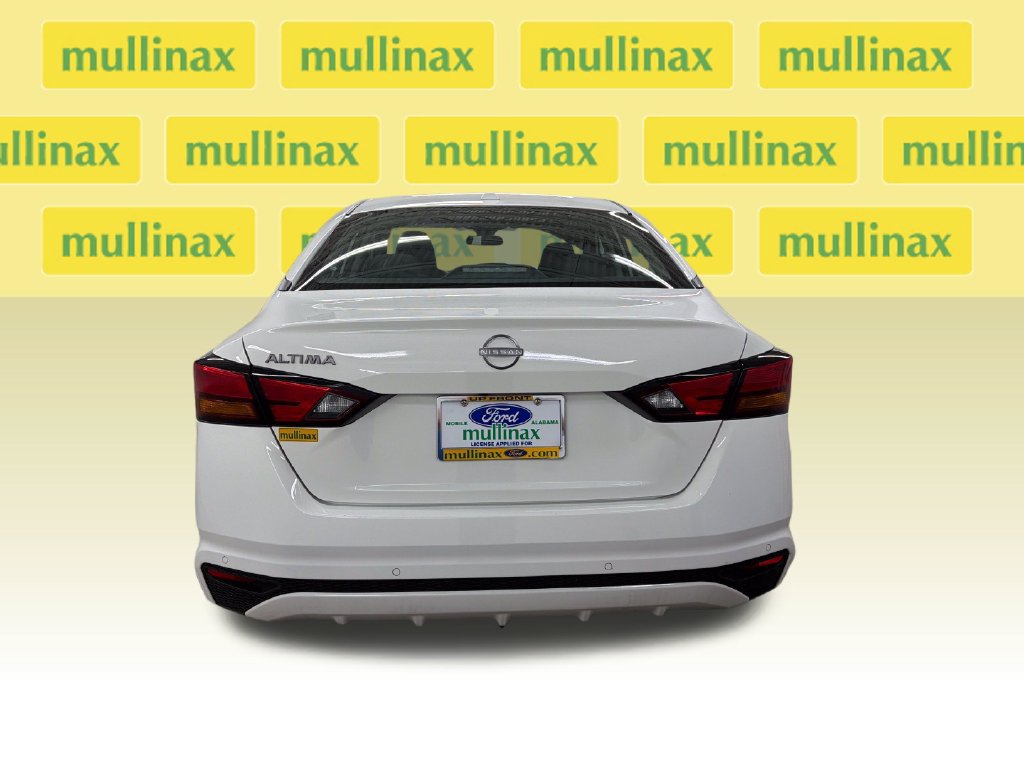 Used 2025 Nissan Altima 2.5 SV FWD image 7