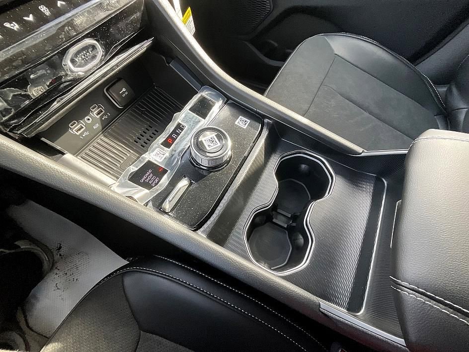 New 2026 Jeep Grand Cherokee Laredo image 26