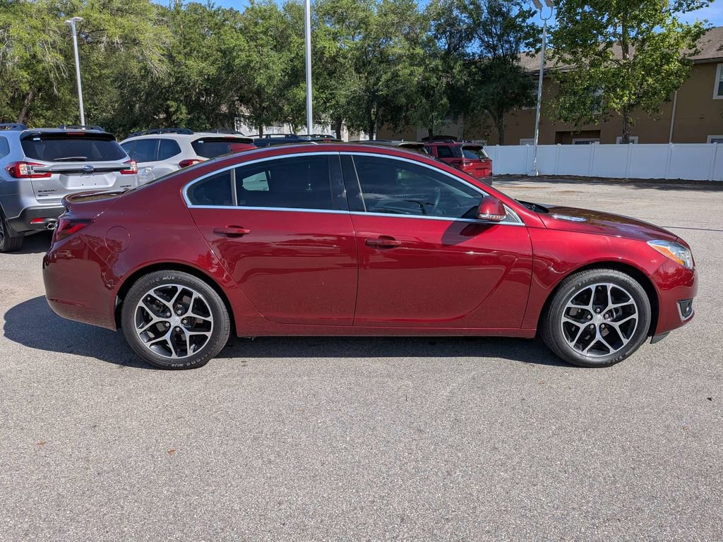 Used 2017 Buick Regal Sport Touring FWD image 2