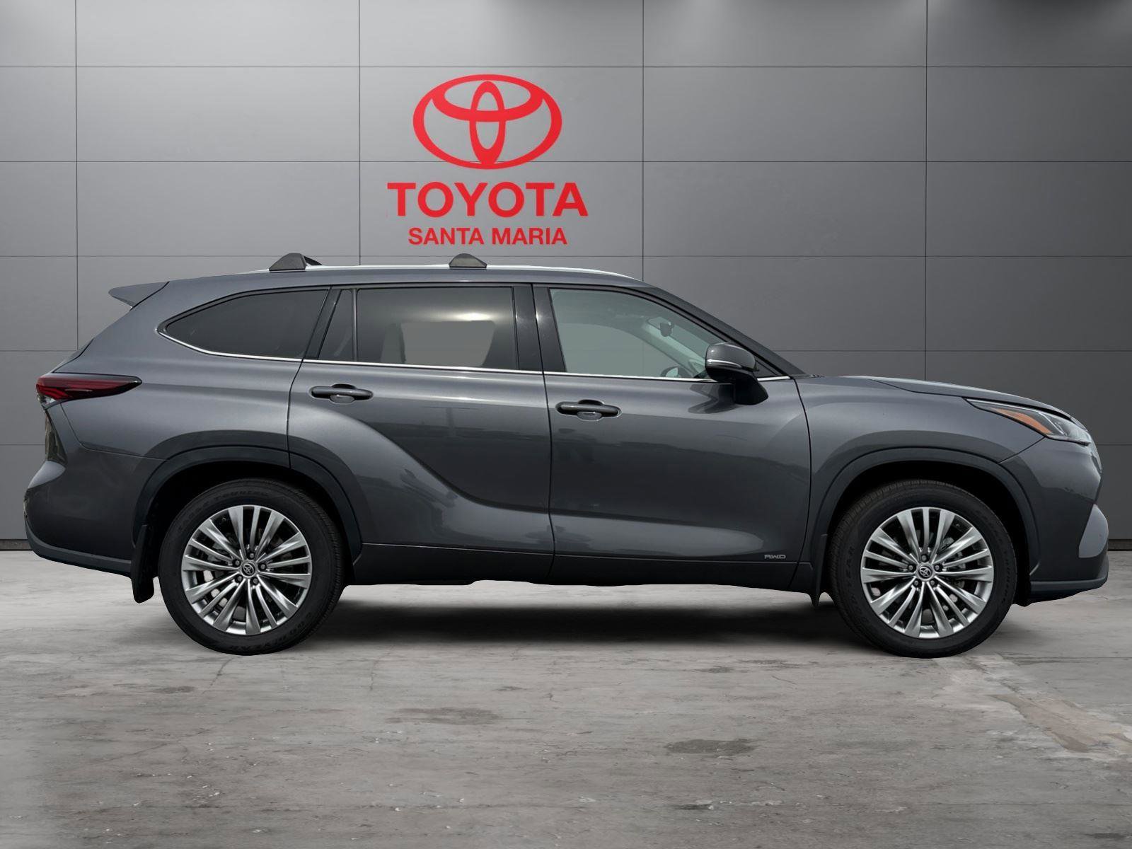 Used 2024 Toyota Highlander Platinum image 22