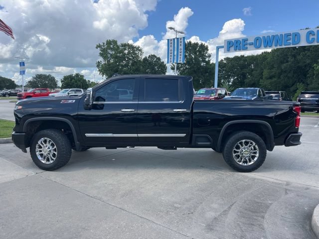 Used 2024 Chevrolet Silverado 2500 LTZ w/ LTZ Plus Package AWD/4WD image 4