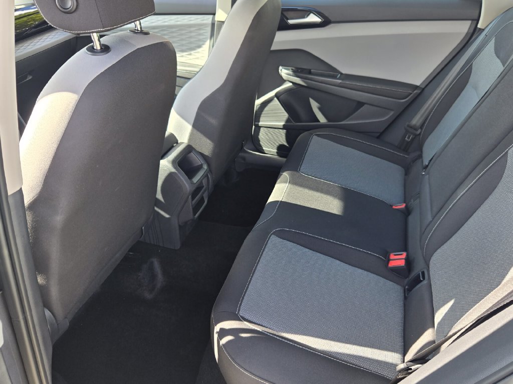 Certified 2024 Volkswagen Taos S AWD/4WD image 12