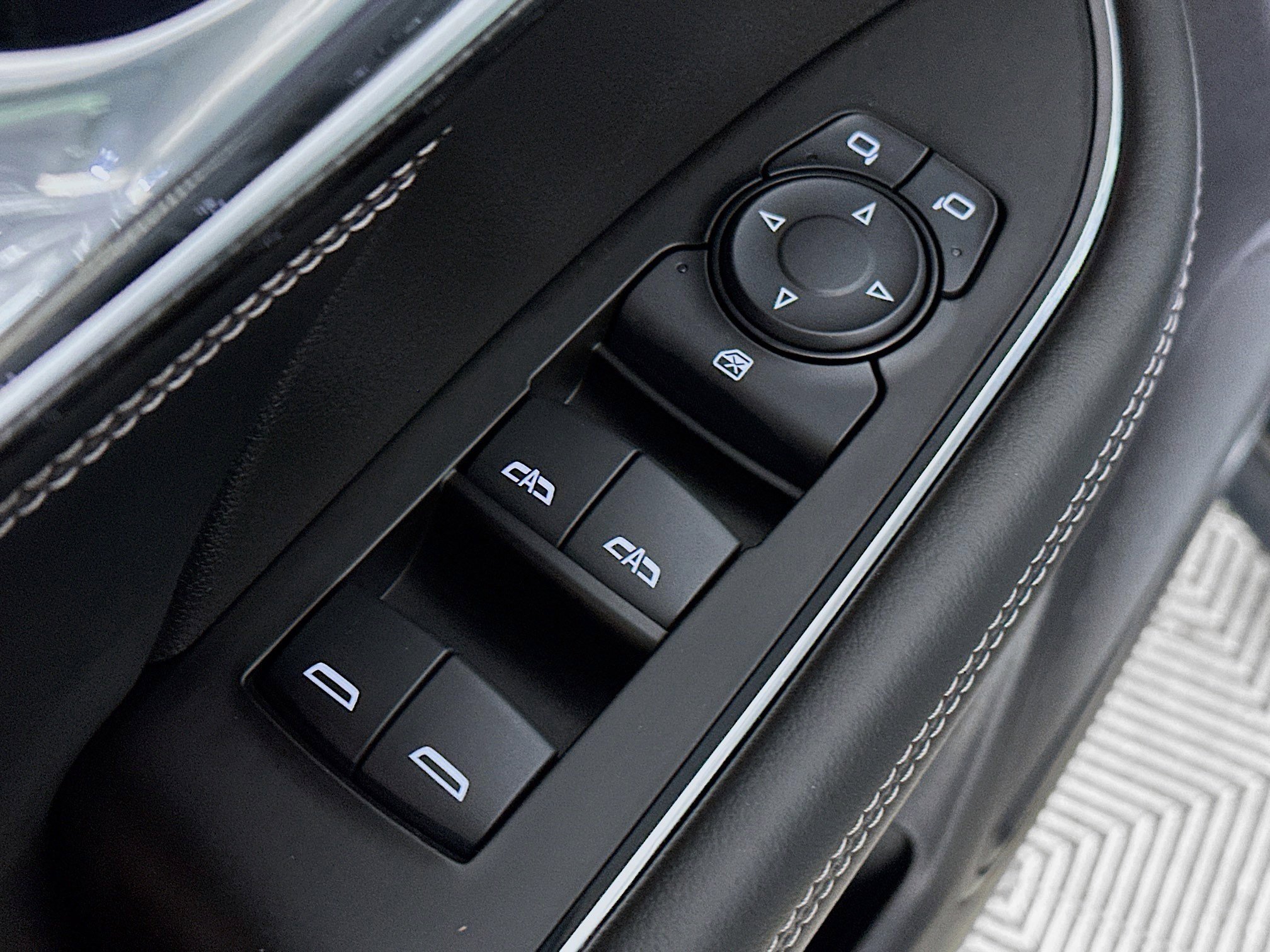 Used 2023 Buick Envision Preferred AWD/4WD image 17