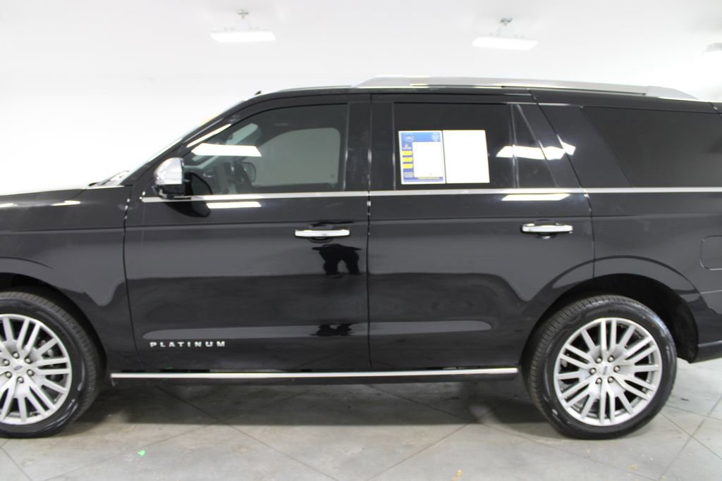Used 2022 Ford Expedition Platinum AWD/4WD image 6