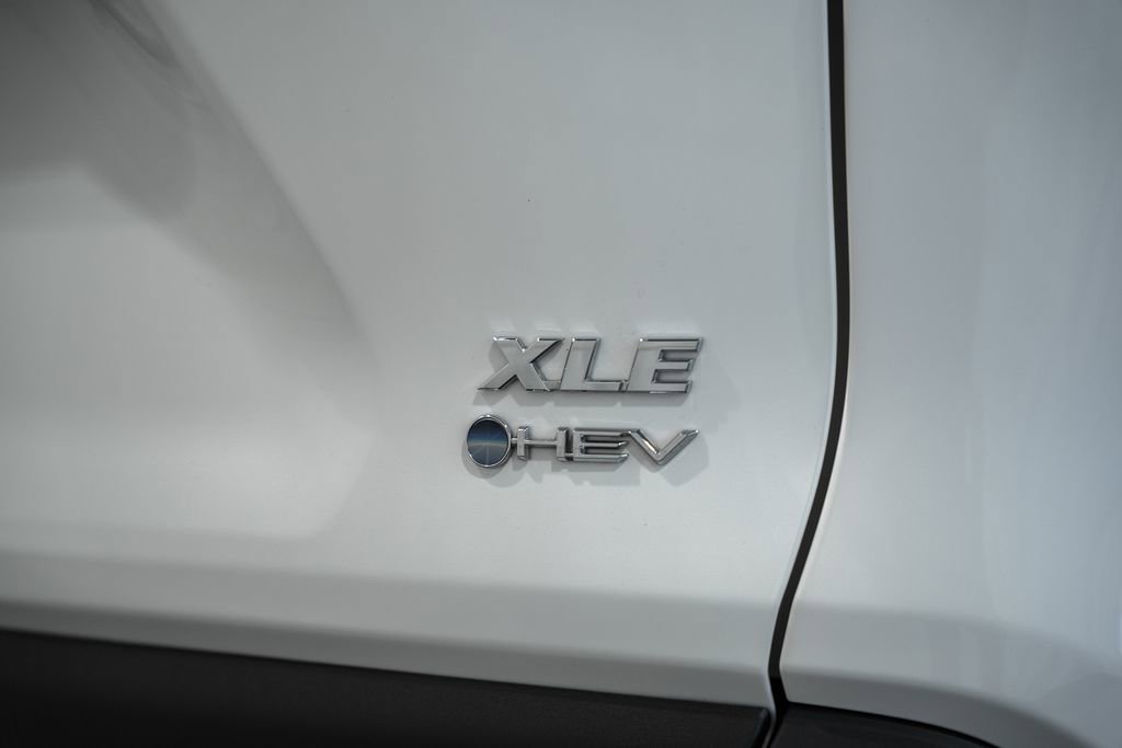 Used 2025 Toyota RAV4 XLE image 7