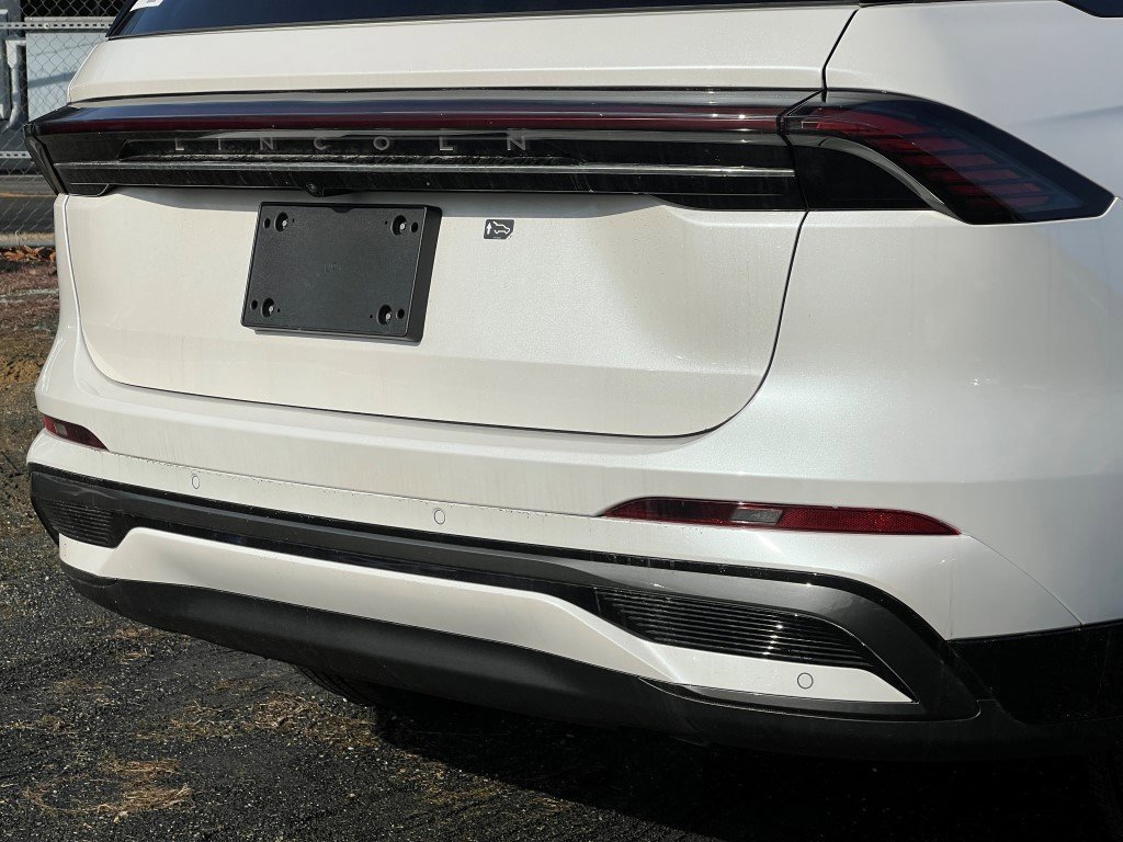 New 2026 Lincoln Nautilus Reserve w/ Jet Appearance Package image 5