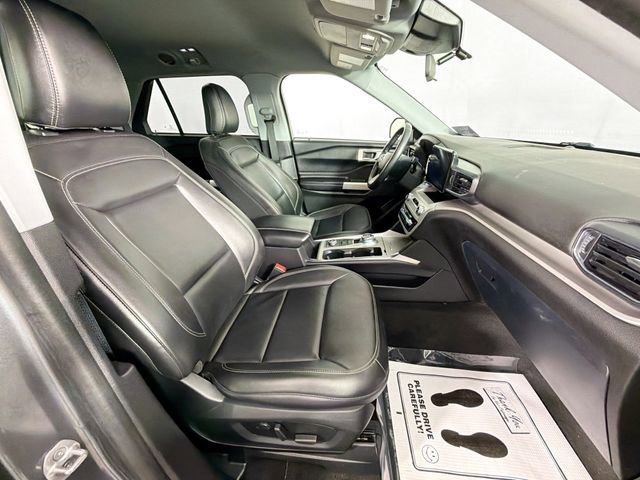 Used 2022 Ford Explorer XLT w/ Equipment Group 202A image 31