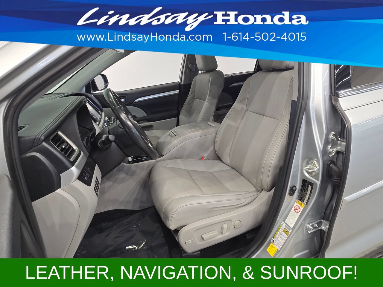 Used 2019 Toyota Highlander XLE AWD/4WD image 12