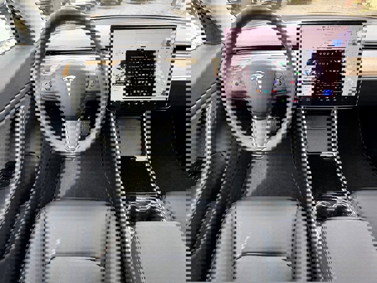 Used 2018 Tesla Model 3 Long Range image 25