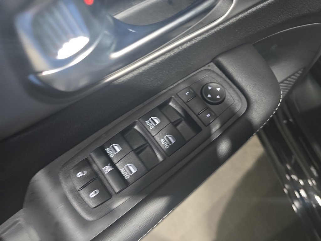 New 2027 Chrysler Pacifica LX FWD image 11