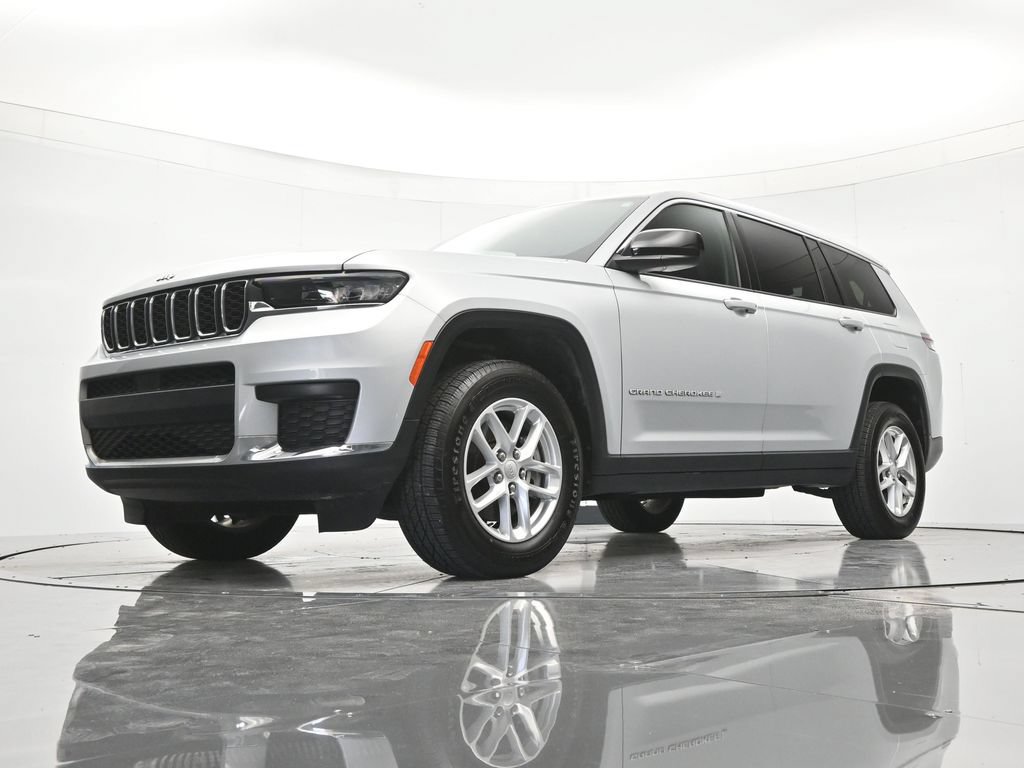 Used 2024 Jeep Grand Cherokee L Laredo RWD image 36