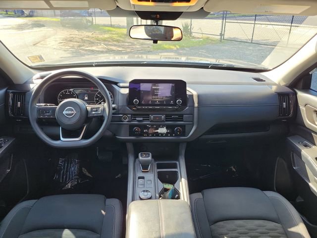 Used 2024 Nissan Pathfinder S AWD/4WD image 25