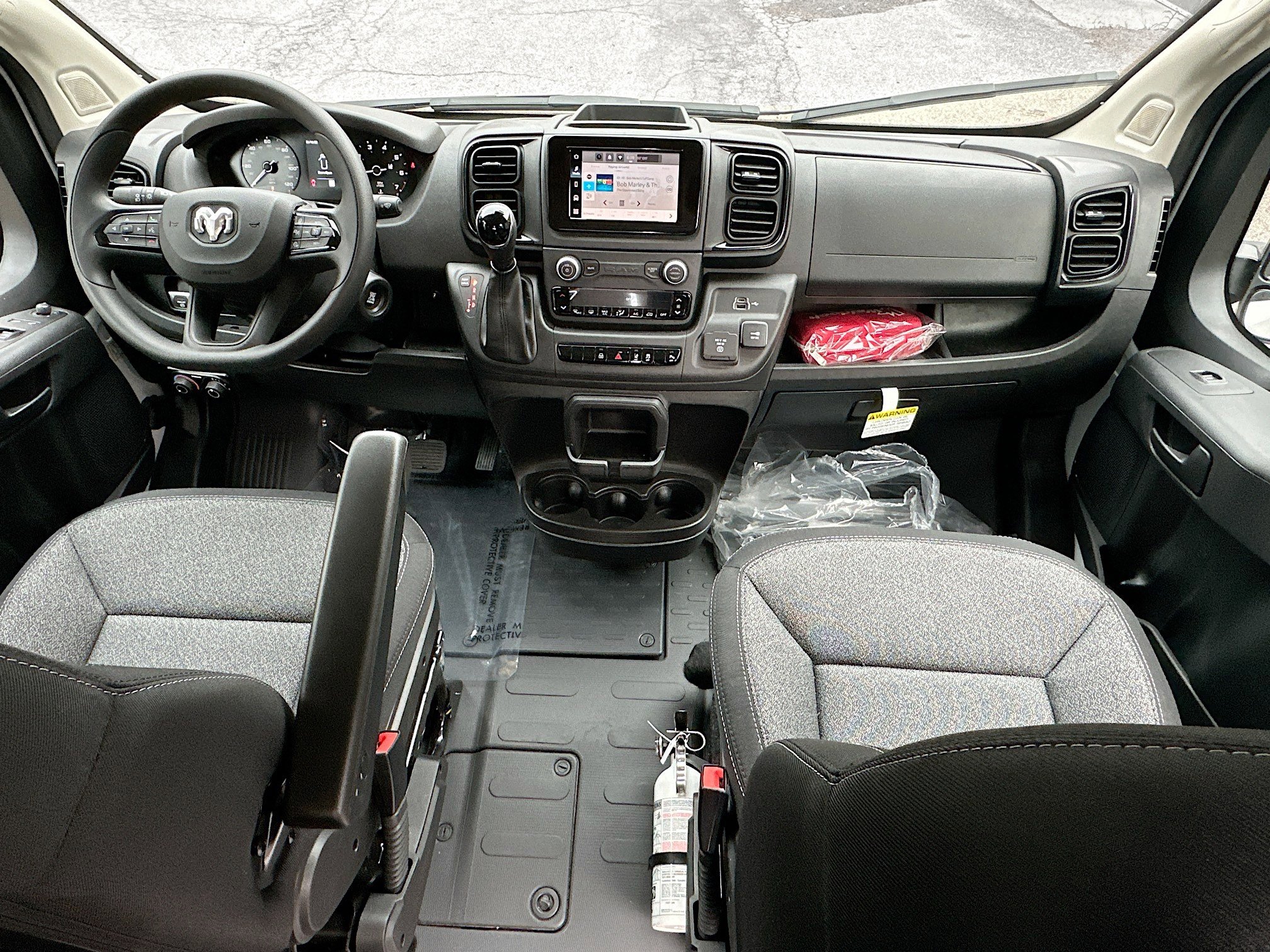 Used 2024 RAM ProMaster 2500 w/ Safety Group image 28