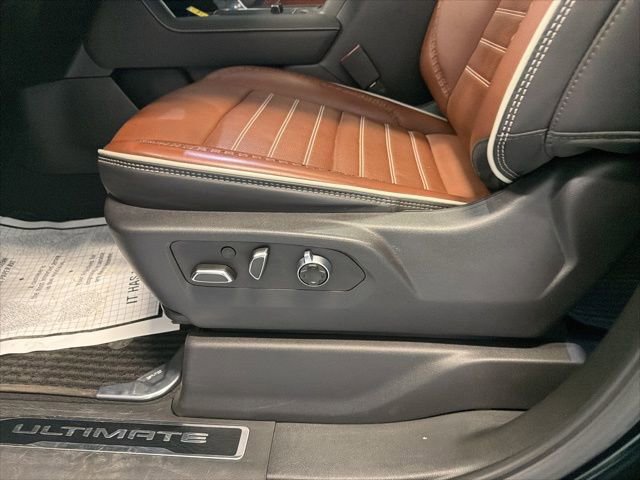 Used 2024 GMC Sierra 3500 Denali Ultimate image 20