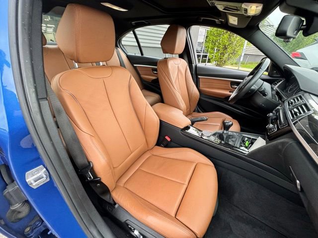 Used 2017 BMW 340i Sedan RWD image 12