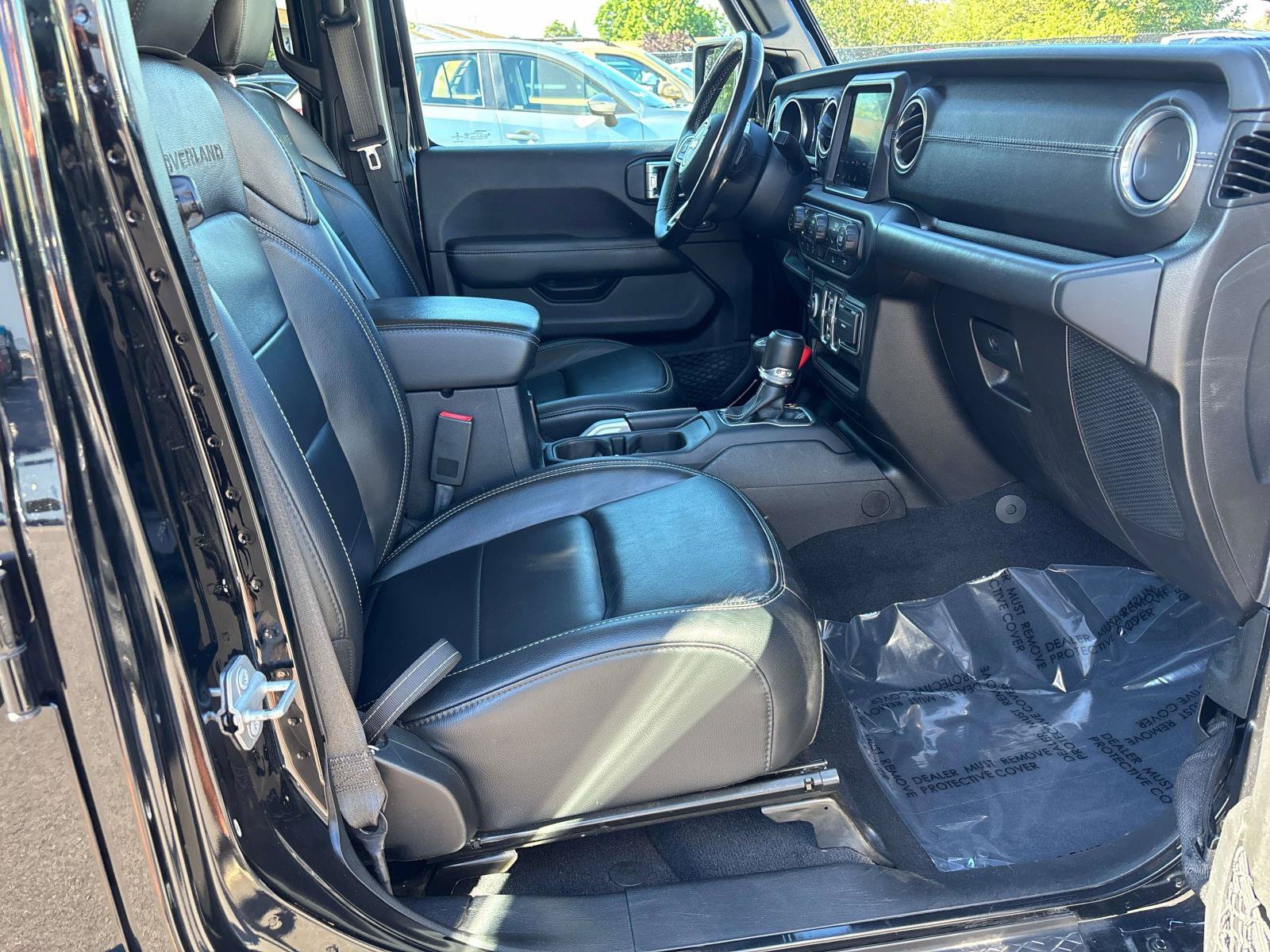Used 2020 Jeep Gladiator Overland AWD/4WD image 12