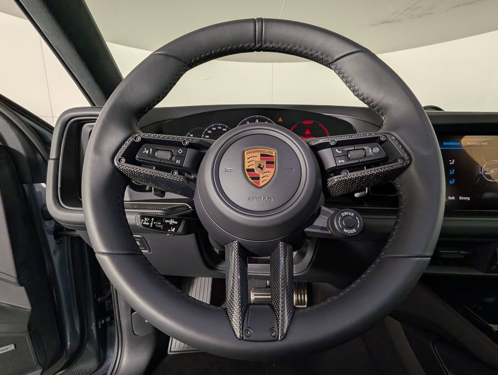 New 2026 Porsche Cayenne GTS image 35
