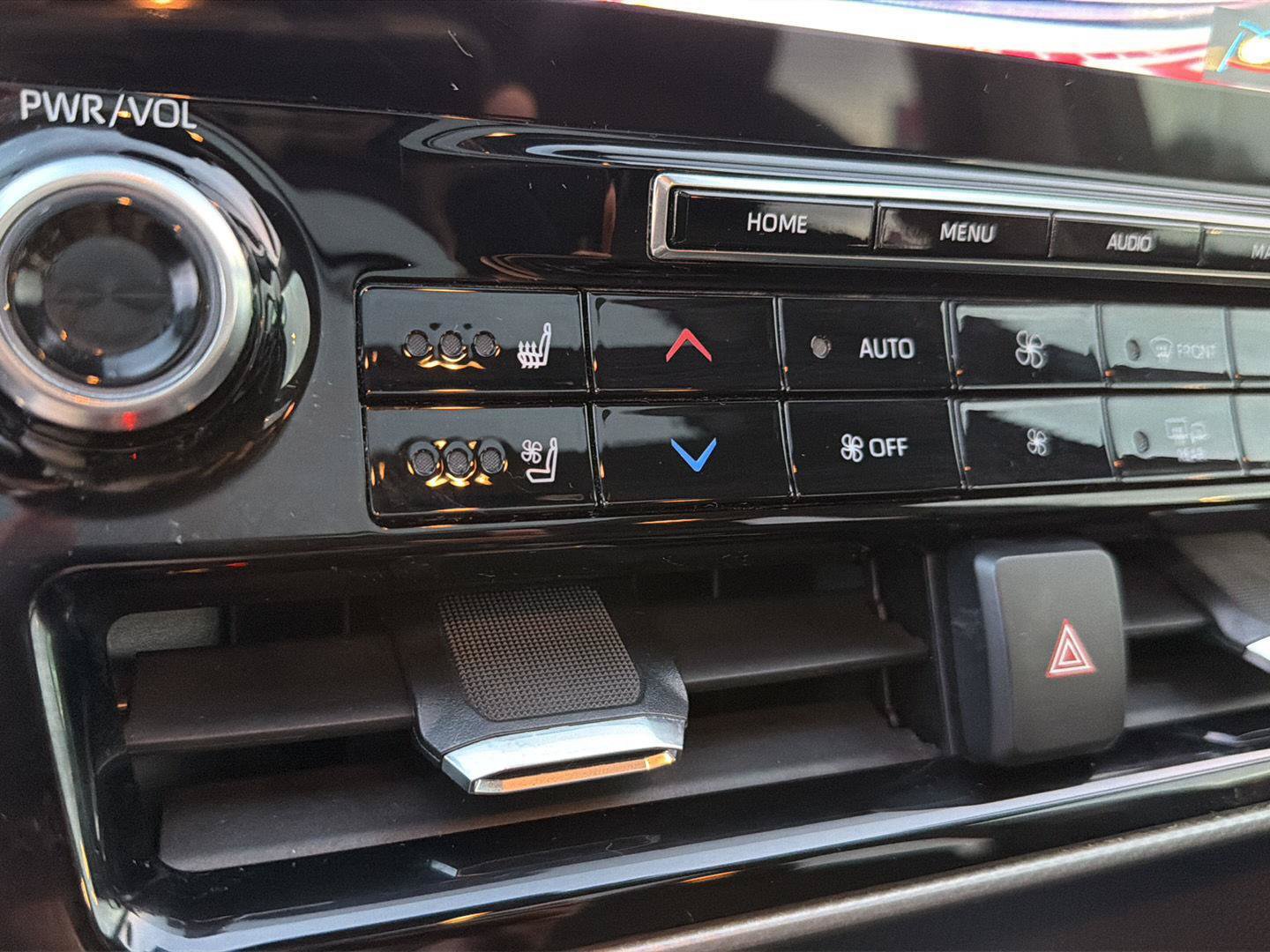 Used 2022 Toyota Highlander Platinum FWD image 30