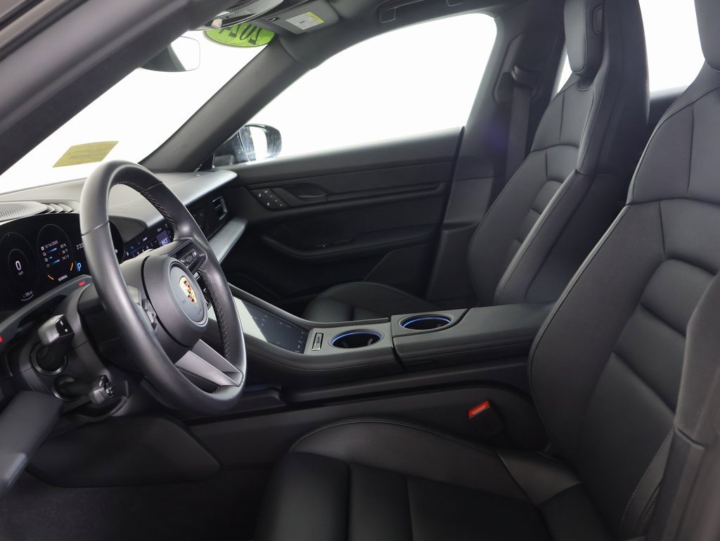 Used 2024 Porsche Taycan image 17