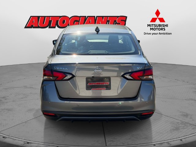 Used 2024 Nissan Versa SV FWD image 5