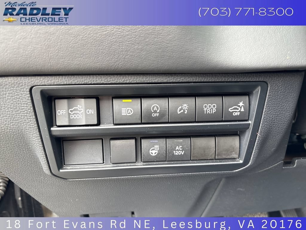 Used 2024 Toyota Tundra Platinum AWD/4WD image 16