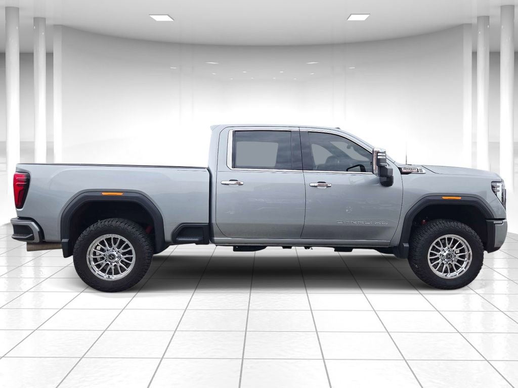 Used 2024 GMC Sierra 3500 Denali w/ Denali Reserve Package AWD/4WD image 2
