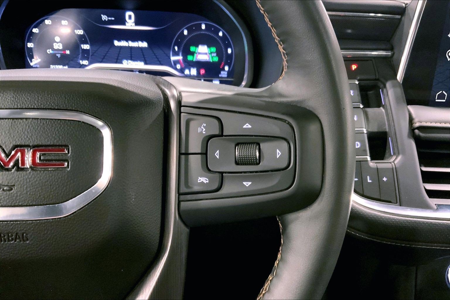 Used 2023 GMC Yukon XL AT4 image 24