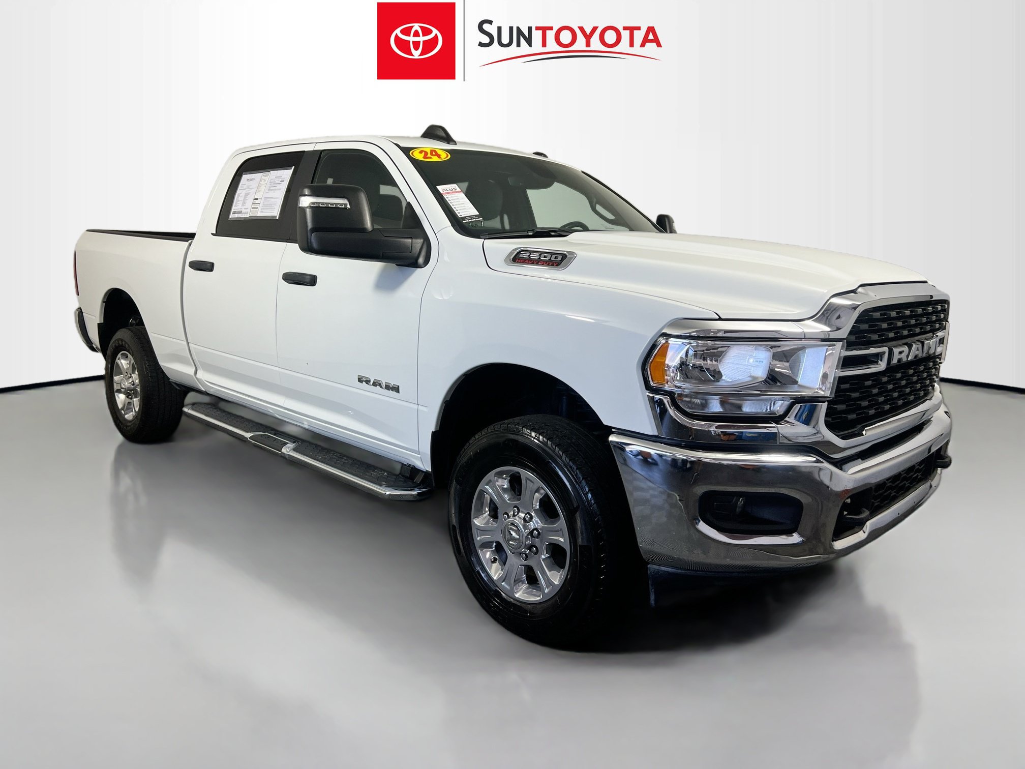 Used 2024 RAM 2500 Big Horn AWD/4WD image 1