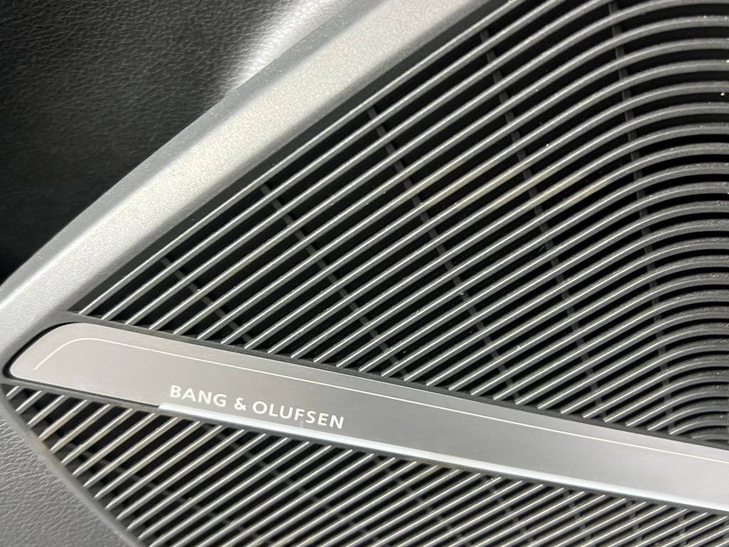 Used 2023 Audi SQ5 Prestige w/ Prestige Package image 17