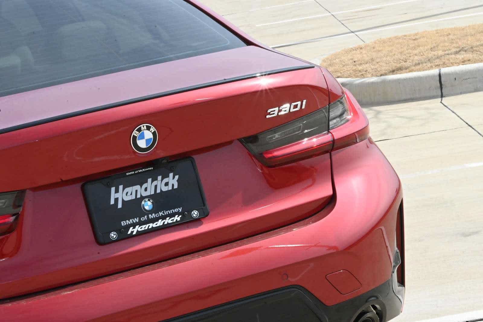 Used 2026 BMW 330i Sedan w/ M Sport Package RWD image 7
