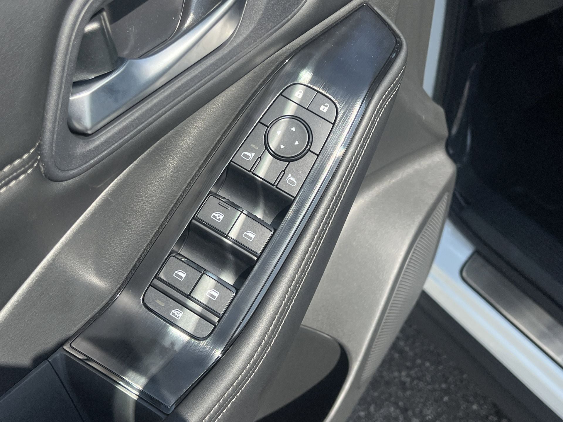 New 2026 Nissan Rogue Dark Armor FWD image 14