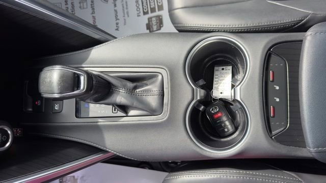 Used 2023 Toyota Venza Nightshade AWD/4WD image 15
