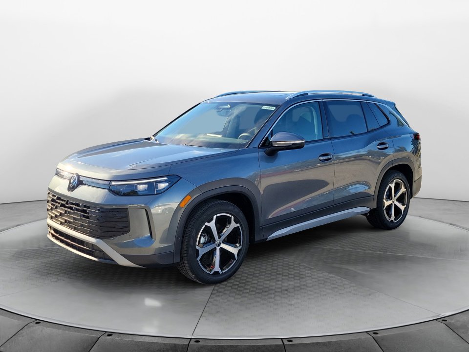 New 2026 Volkswagen Tiguan SE image 3