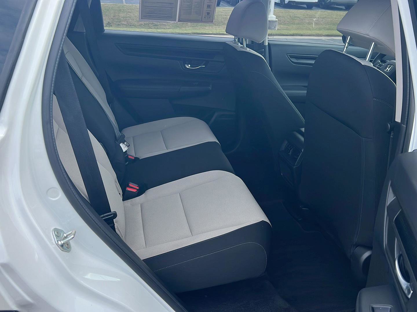 Used 2024 Honda CR-V LX image 12