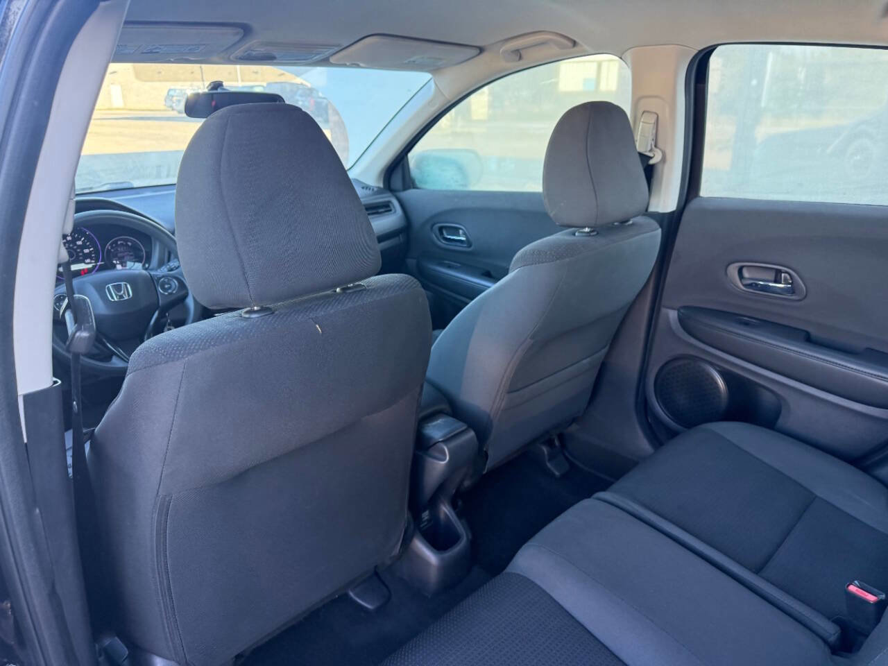 Used 2020 Honda HR-V LX image 32