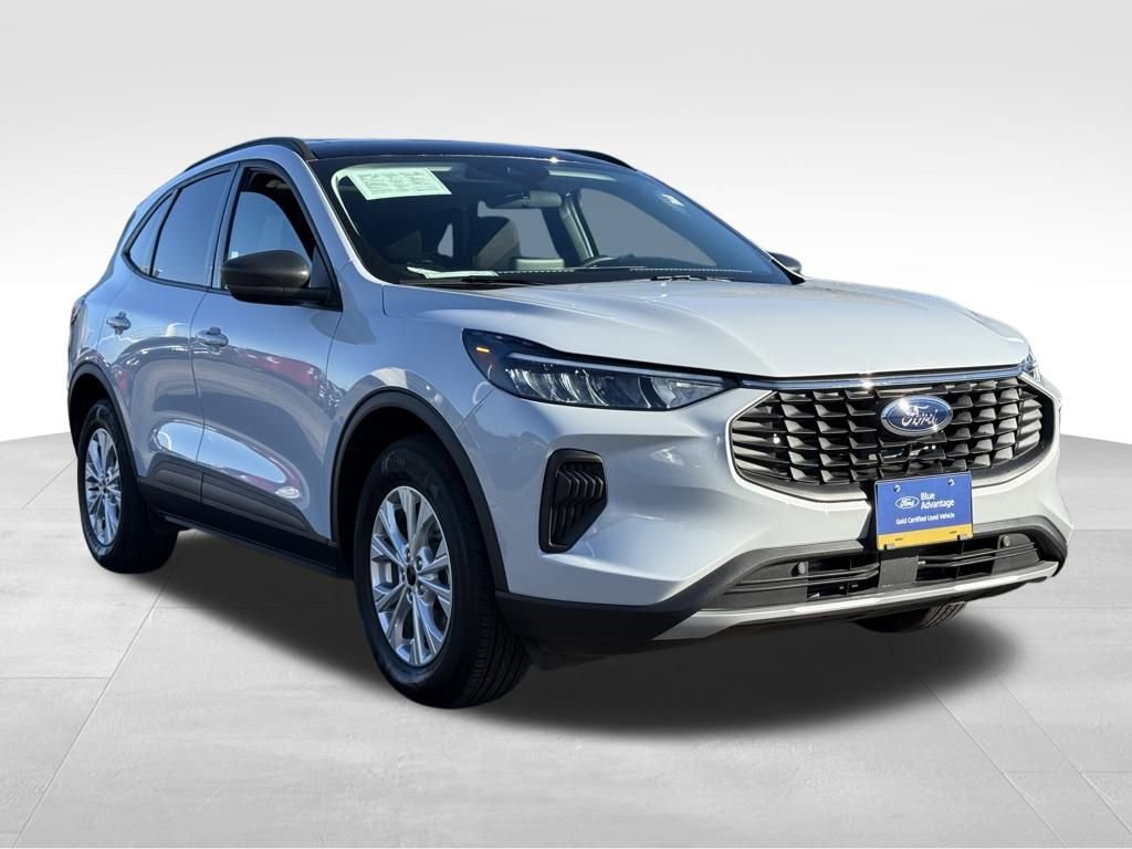 Certified 2025 Ford Escape Active w/ Cold Weather Package image 10