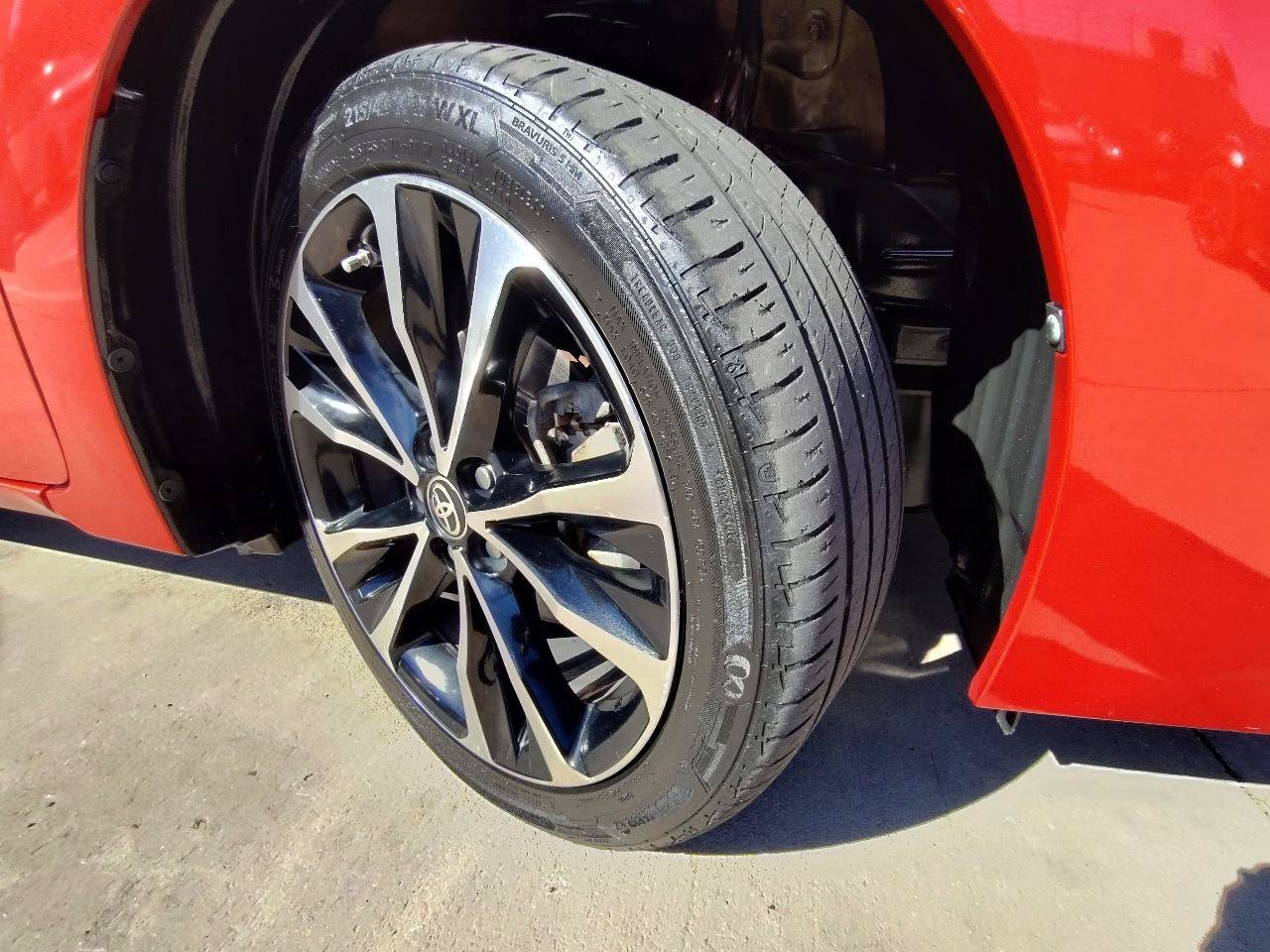 Used 2017 Toyota Corolla SE FWD image 46
