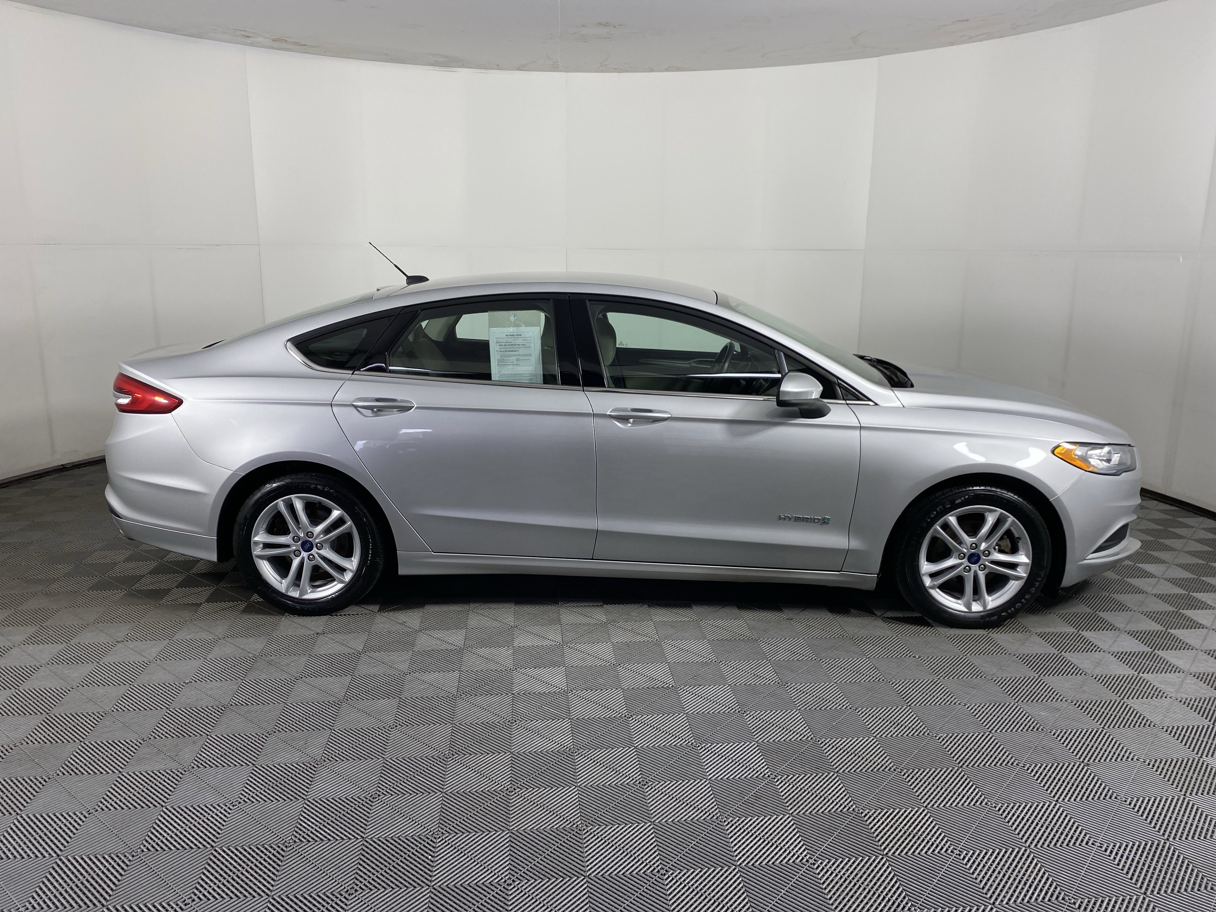 Used 2018 Ford Fusion S FWD image 5