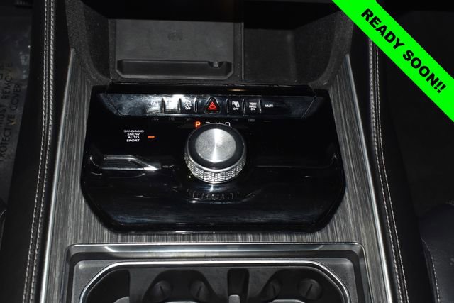 Certified 2024 Jeep Wagoneer Series II w/ Flexible Seating Group image 20