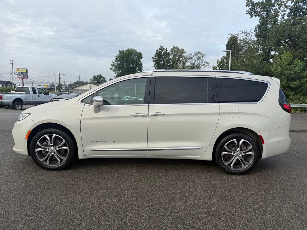 Used 2021 Chrysler Pacifica Pinnacle AWD/4WD video 2