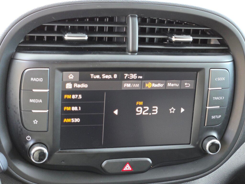 Used 2024 Kia Soul LX w/ Option Group 015 FWD image 13