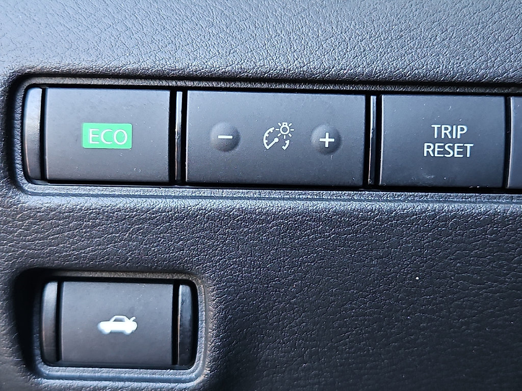 Used 2024 Nissan Sentra S FWD image 25