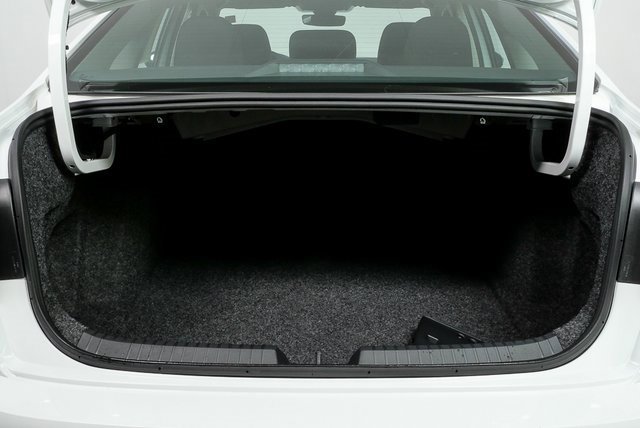 Used 2025 Volkswagen Jetta S image 27