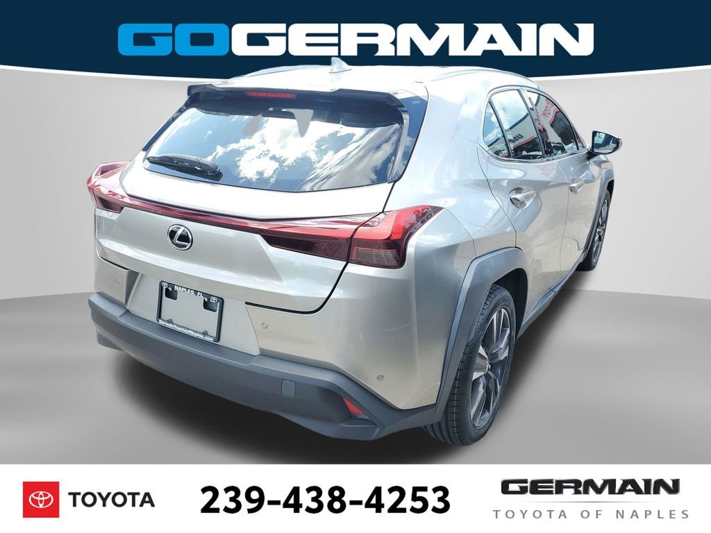 Used 2022 Lexus UX 200 200 Base w/ Accessory Package (Z2) image 9