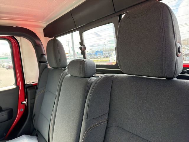 Used 2024 Jeep Gladiator Sport AWD/4WD image 13