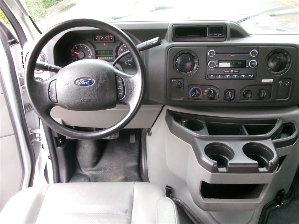 Used 2017 Ford E-350 and Econoline 350 Super Duty RWD image 42