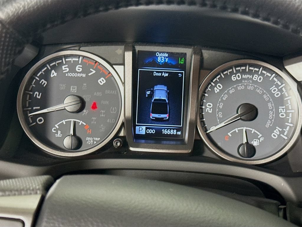 Certified 2023 Toyota Tacoma SR5 AWD/4WD image 12