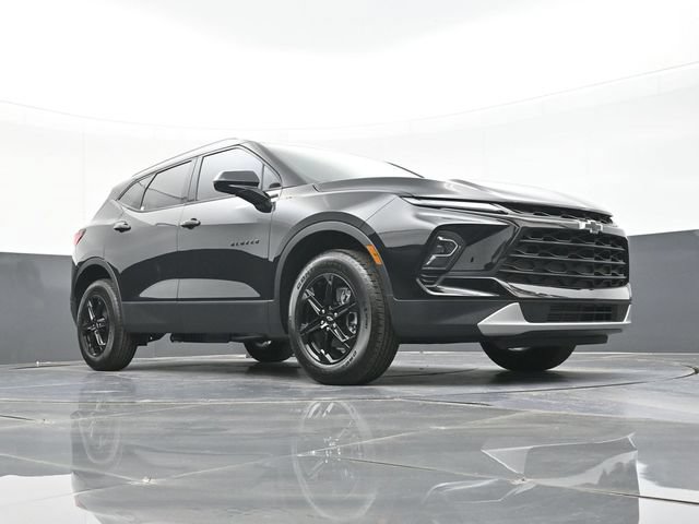 New 2026 Chevrolet Blazer LT w/ Midnight/Sport Edition FWD image 44